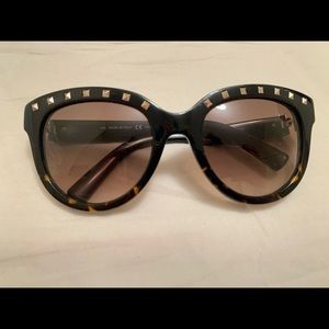 Valentino sunglasses